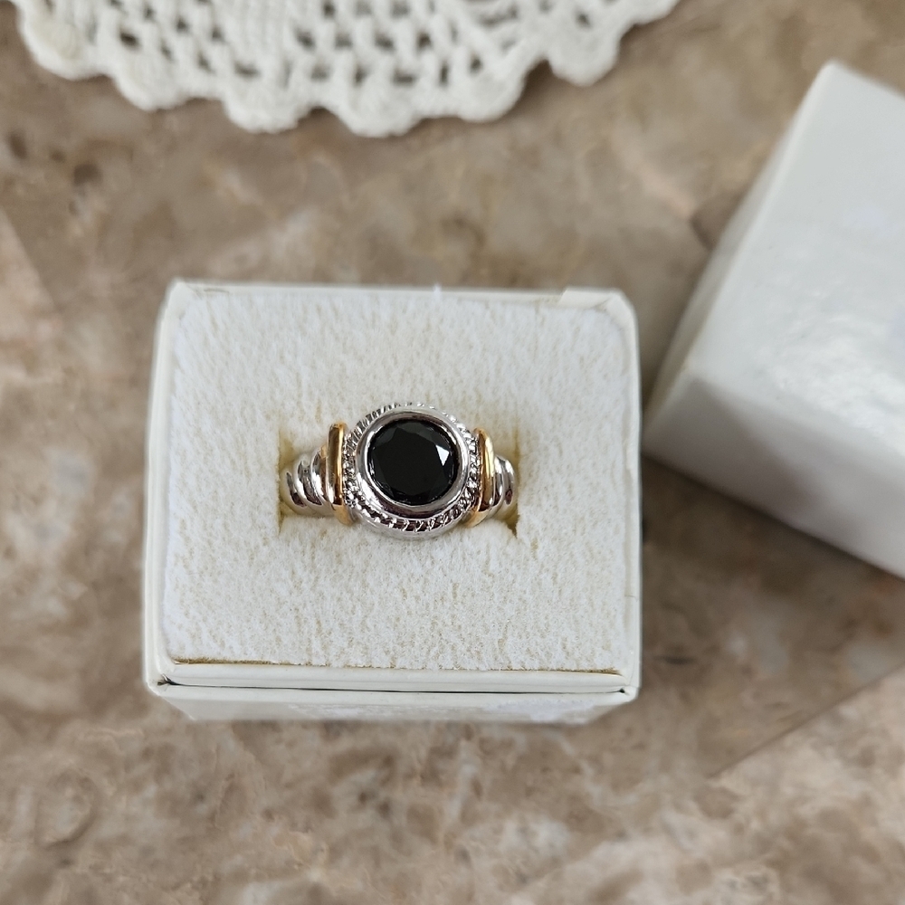 New Costume Ring, Size 8